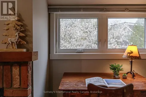 214 Escarpment Crescent Collingwood ON L9Y 5B4