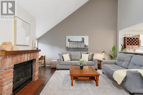 214 Escarpment Crescent Collingwood ON L9Y 5B4