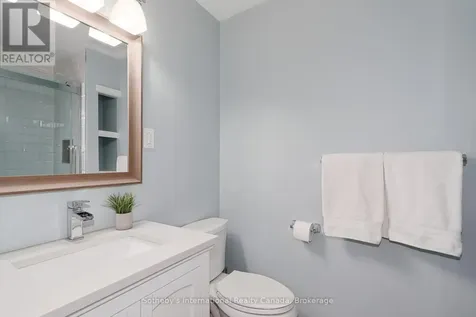 214 Escarpment Crescent Collingwood ON L9Y 5B4