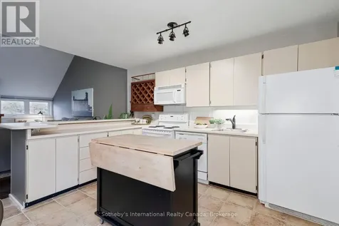 214 Escarpment Crescent Collingwood ON L9Y 5B4