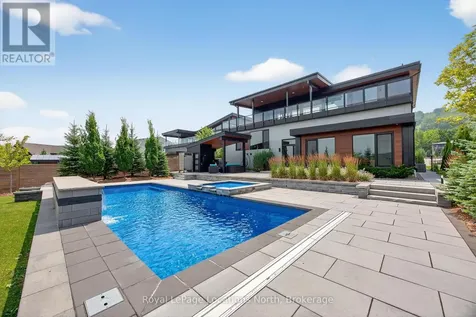 116 Courchevel Crescent Blue Mountains ON L9Y 0Z8