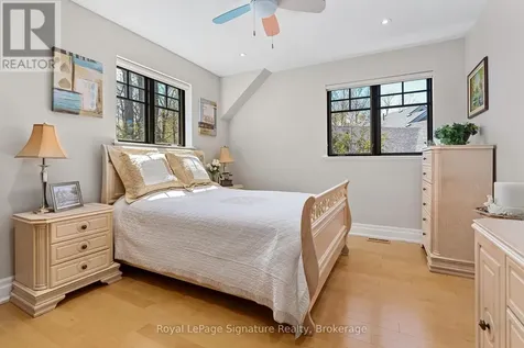 108 Mcmullen Court Blue Mountains ON N0H 2P0