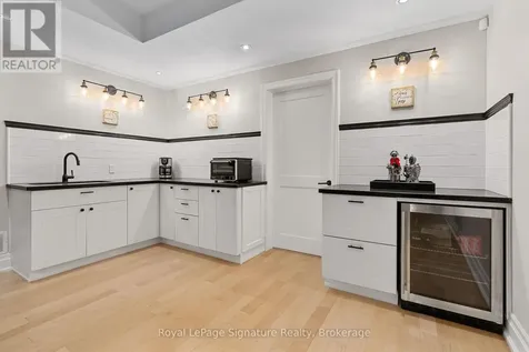 108 Mcmullen Court Blue Mountains ON N0H 2P0