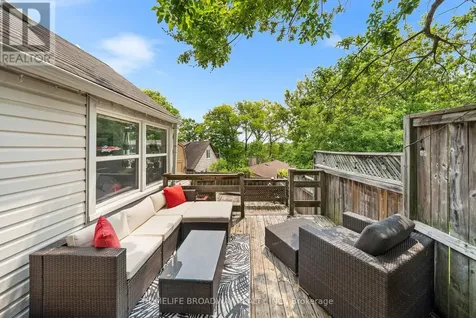 30 Parkhill Drive Whitchurch-stouffville ON L4A 2G1