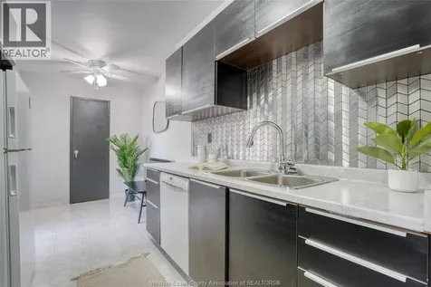 2144 Pelissier Windsor ON N8X 1N4