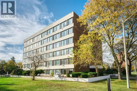 2144 Pelissier Windsor ON N8X 1N4
