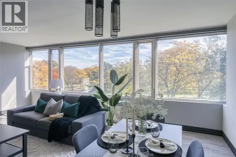 2144 Pelissier Windsor ON N8X 1N4