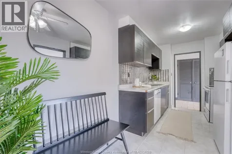 2144 Pelissier Windsor ON N8X 1N4