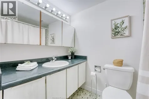 2144 Pelissier Windsor ON N8X 1N4