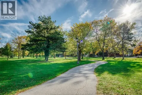 2144 Pelissier Windsor ON N8X 1N4