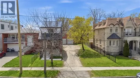 1049 Glencairn Avenue North York ON M6B 2B1