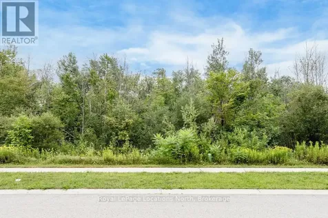 Robinson Road Wasaga Beach ON L9Z 2Z4
