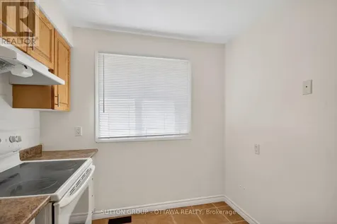 35D Woodvale Green Ottawa ON K2G 4H3