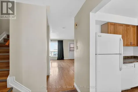 35D Woodvale Green Ottawa ON K2G 4H3