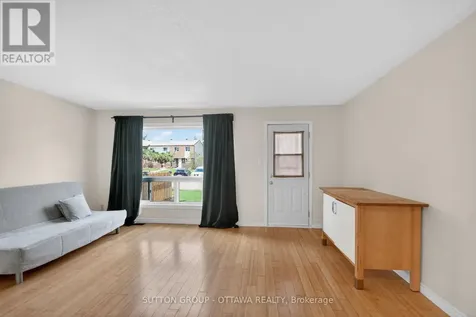 35D Woodvale Green Ottawa ON K2G 4H3