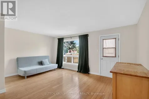 35D Woodvale Green Ottawa ON K2G 4H3