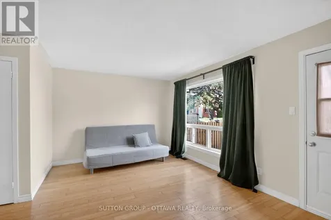 35D Woodvale Green Ottawa ON K2G 4H3