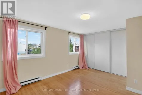 35D Woodvale Green Ottawa ON K2G 4H3