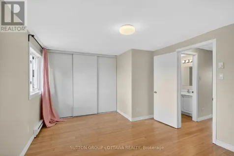 35D Woodvale Green Ottawa ON K2G 4H3