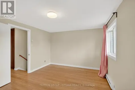 35D Woodvale Green Ottawa ON K2G 4H3