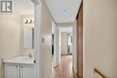 35D Woodvale Green Ottawa ON K2G 4H3