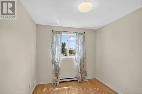 35D Woodvale Green Ottawa ON K2G 4H3