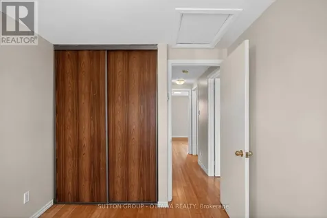 35D Woodvale Green Ottawa ON K2G 4H3