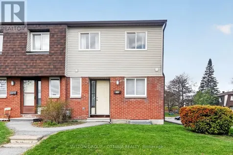 35D Woodvale Green Ottawa ON K2G 4H3