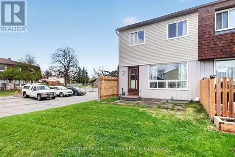 35D Woodvale Green Ottawa ON K2G 4H3