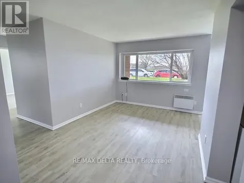 2044 Arrowsmith Drive Ottawa ON K1J 7V8