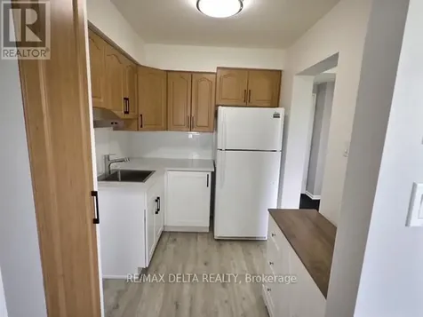 2044 Arrowsmith Drive Ottawa ON K1J 7V8