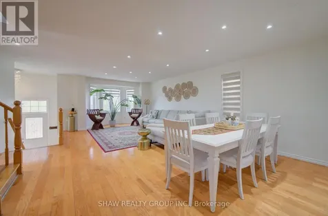 32 Lena Crescent Cambridge ON N1R 8P4