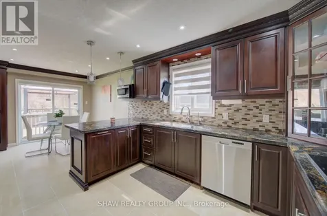 32 Lena Crescent Cambridge ON N1R 8P4