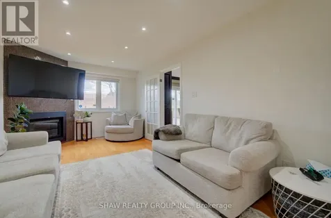32 Lena Crescent Cambridge ON N1R 8P4