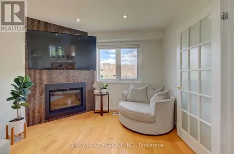 32 Lena Crescent Cambridge ON N1R 8P4
