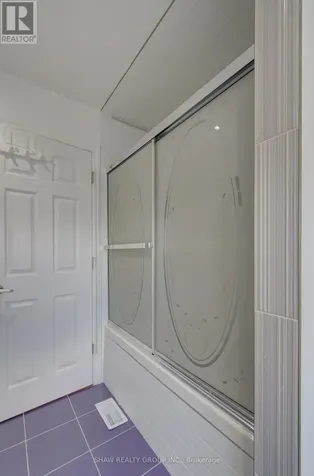 32 Lena Crescent Cambridge ON N1R 8P4