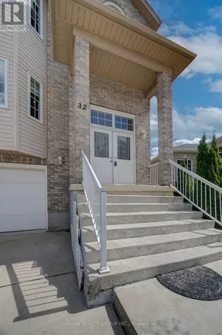 32 Lena Crescent Cambridge ON N1R 8P4