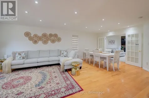 32 Lena Crescent Cambridge ON N1R 8P4