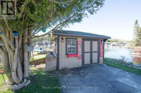 61 Lakeside Street Wellington North ON N0G 2L0