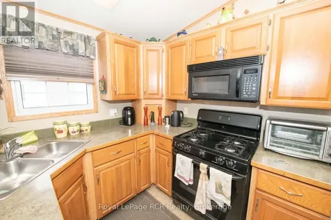 61 Lakeside Street Wellington North ON N0G 2L0