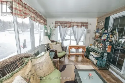 61 Lakeside Street Wellington North ON N0G 2L0