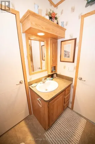 61 Lakeside Street Wellington North ON N0G 2L0