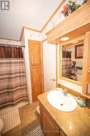 61 Lakeside Street Wellington North ON N0G 2L0