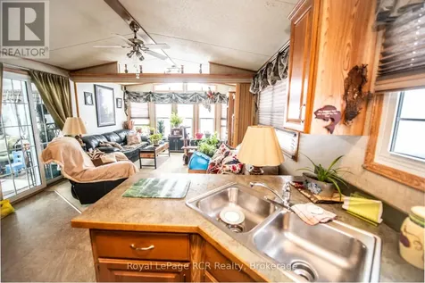 61 Lakeside Street Wellington North ON N0G 2L0