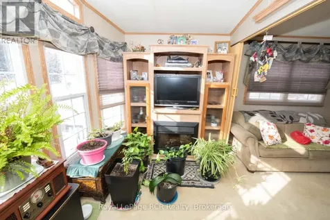 61 Lakeside Street Wellington North ON N0G 2L0