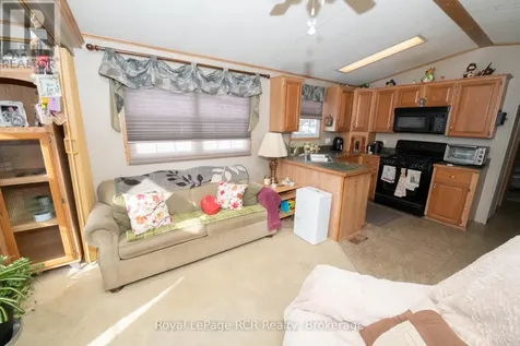 61 Lakeside Street Wellington North ON N0G 2L0
