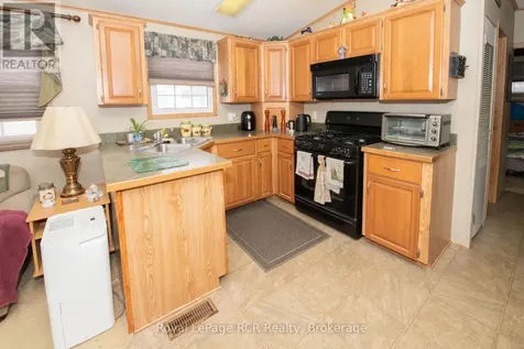 61 Lakeside Street Wellington North ON N0G 2L0