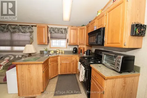 61 Lakeside Street Wellington North ON N0G 2L0