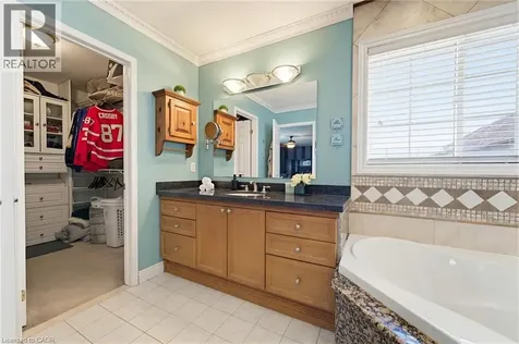 29 Watson Crescent Ayr ON N0B 1E0