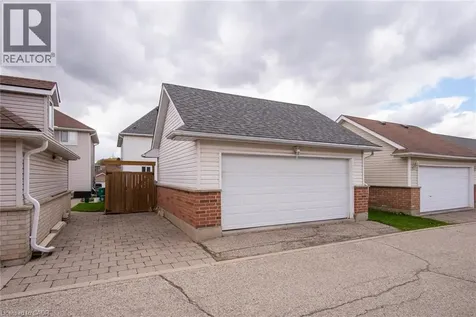 729 Brandenburg Boulevard Waterloo ON N2T 2V4